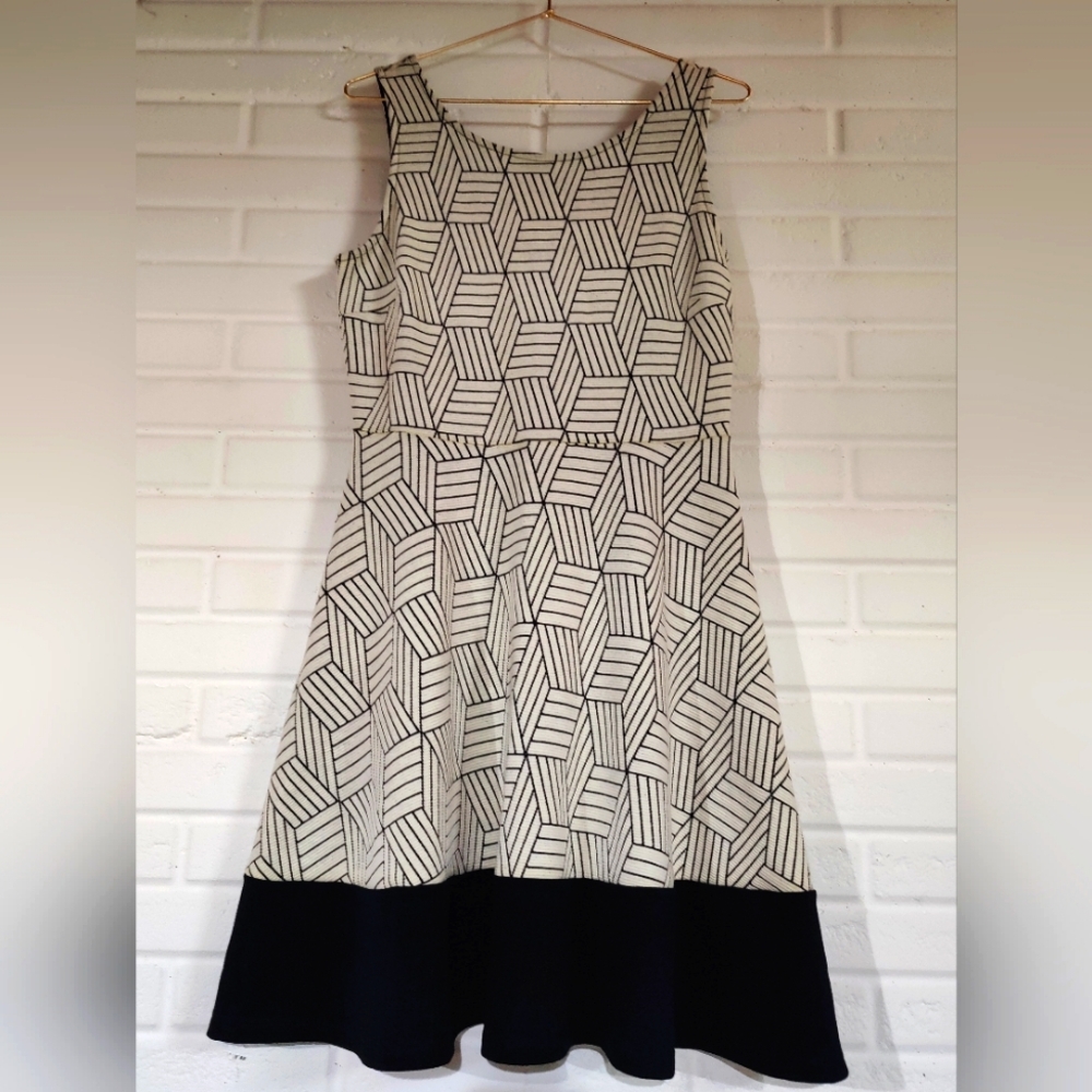 Le Lis Dress